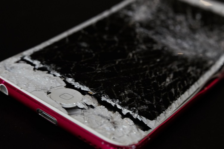 Apple Relents To Make iPhone 13 Display Repair Easier